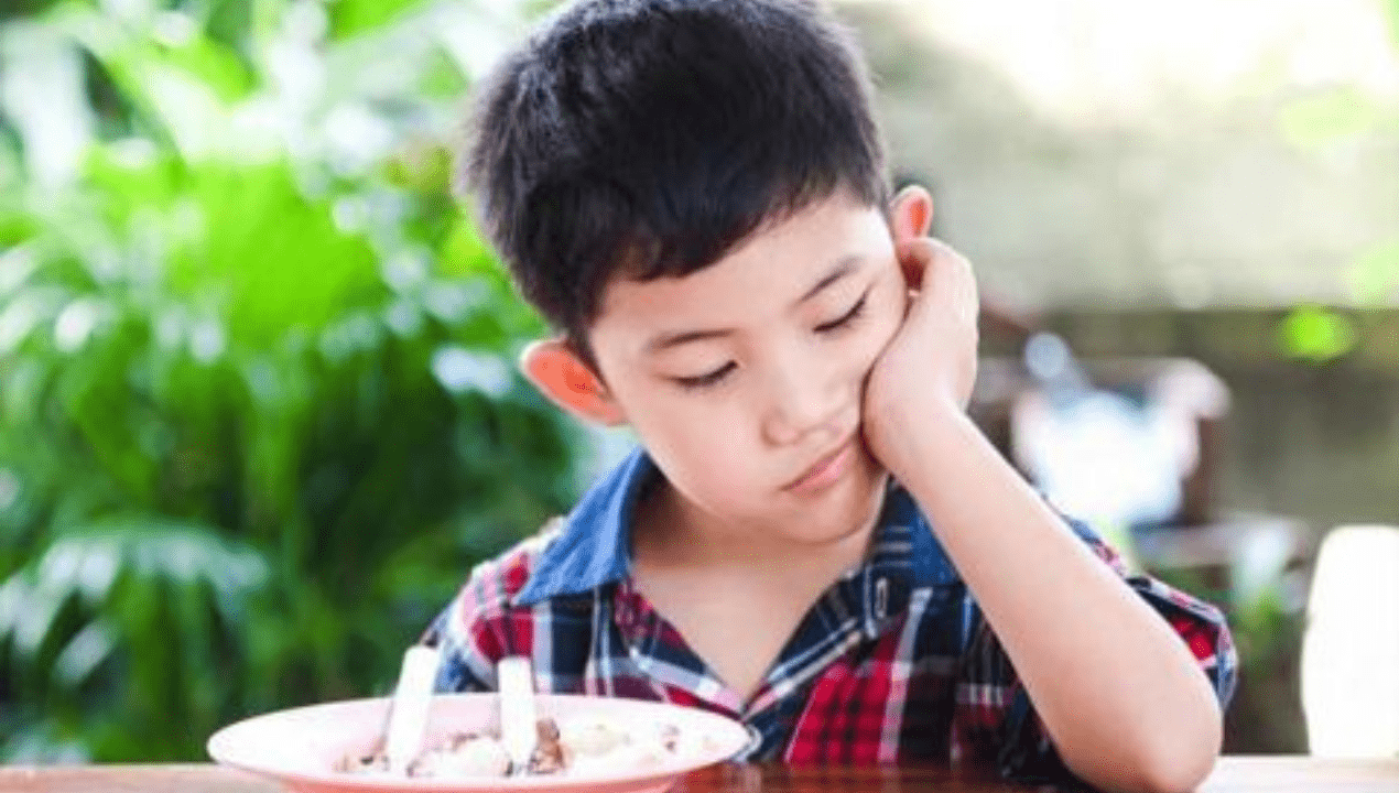 Obesitas Anak vs Kurang Gizi 2025