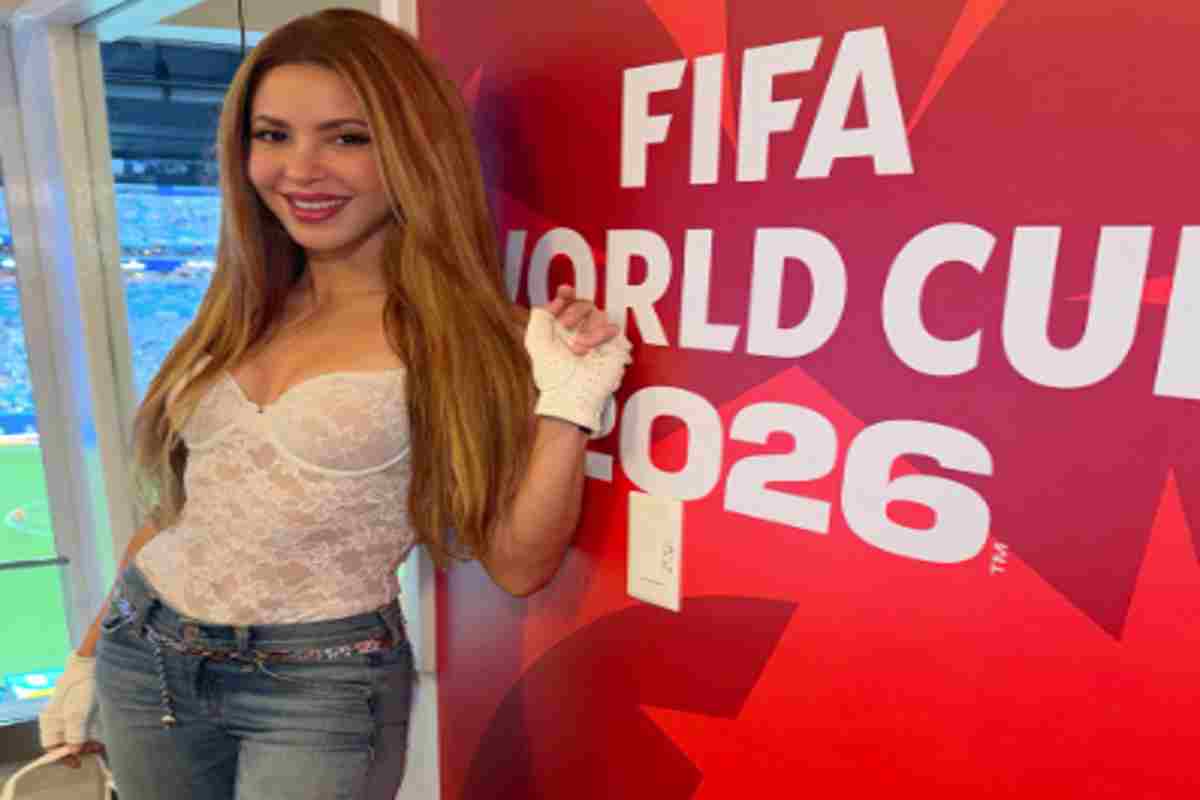 Ilustrasi shakira awet muda untuk artikel Shakira Awet Muda: Kunci Gaya Hidup di Usia 49